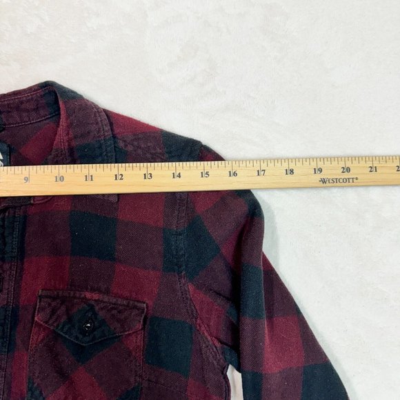 TNA Aritzia Women's S Classic Fit Red & Black Plaid Flannel Shirt Button Down - Picture 8 of 10